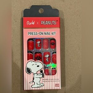 RUDE Red Snoopy & Paw Print Press-On Nail Kit
